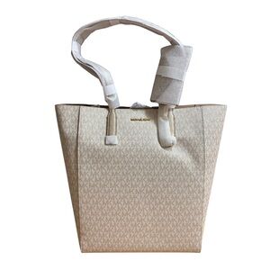 New Michael Kors Cream Tote Bag